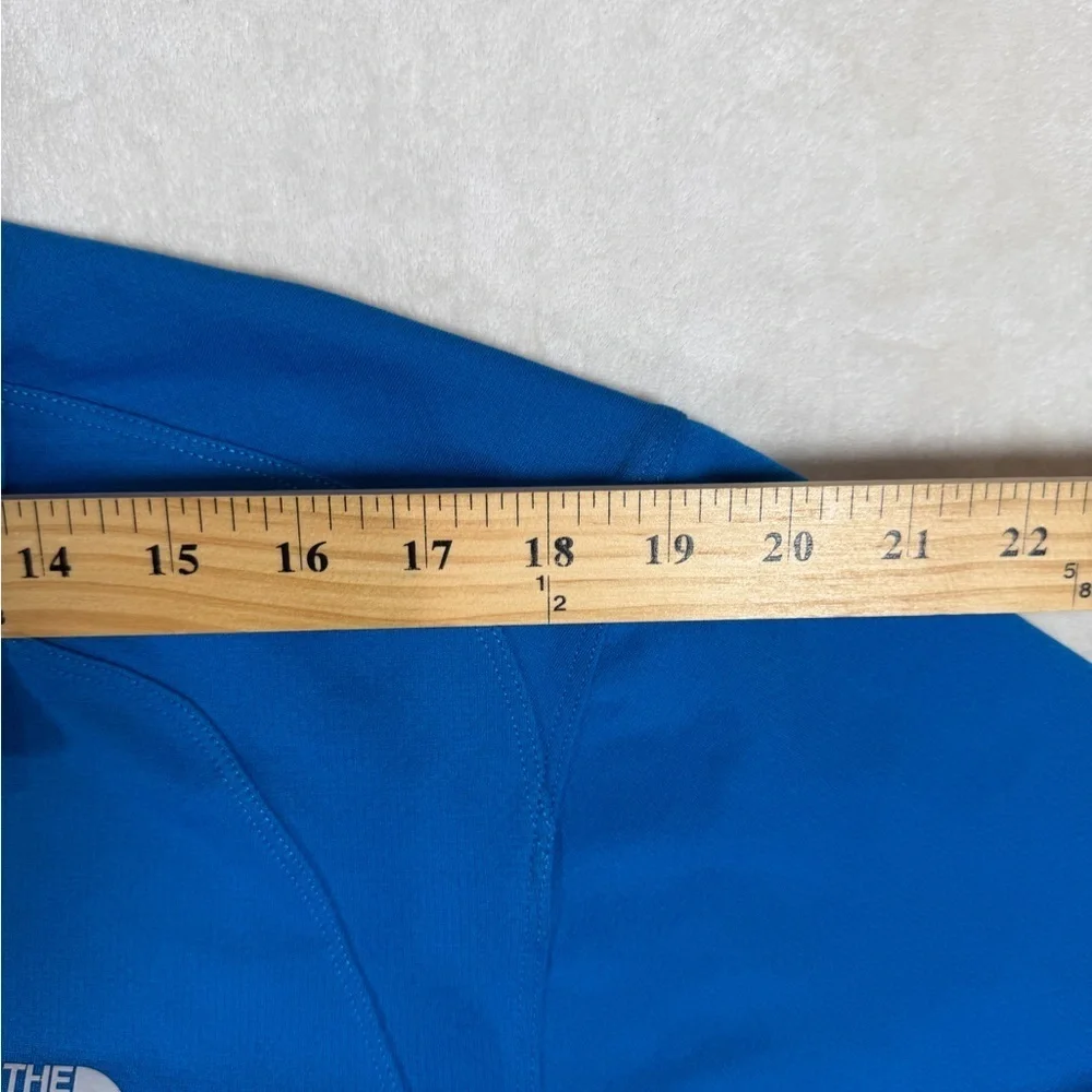 The North Face Men's Large VaporWick Performance Vibrant Blue Polo
